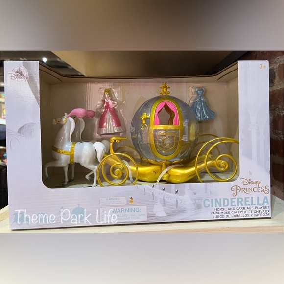 Disney Parks Princess Cinderella Horse Carriage Light Up Playset Toy NEW - Picture 1 of 2